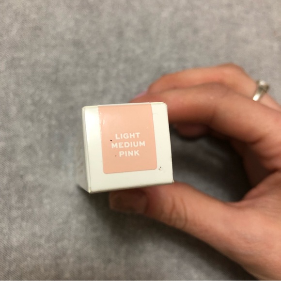 Jaclyn Cosmetics perfecting concealer - Picture 3 of 3